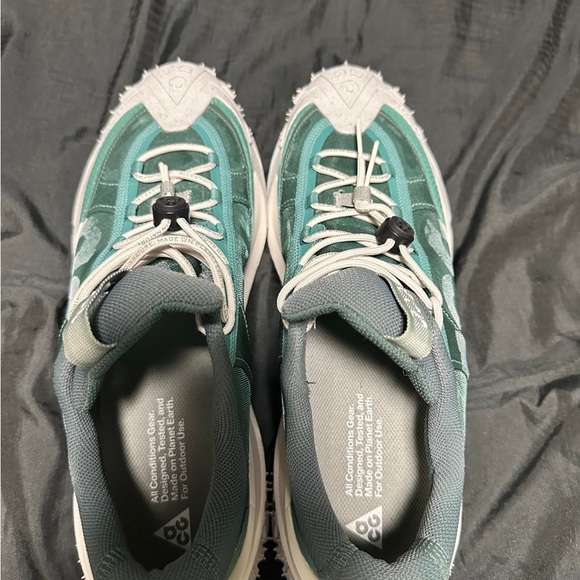 Brand new Nike ACG Mountain Fly 2 All Terrain shoes Sz 11.5 - Picture 3 of 3